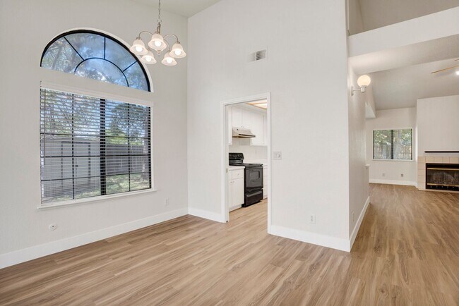 Foto del edificio - 14 Sea Anchor Ct