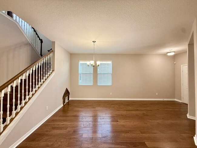 Building Photo - SPACIOUS Two Story Beautiful 5/4 Home in The Enclave At Aloma!