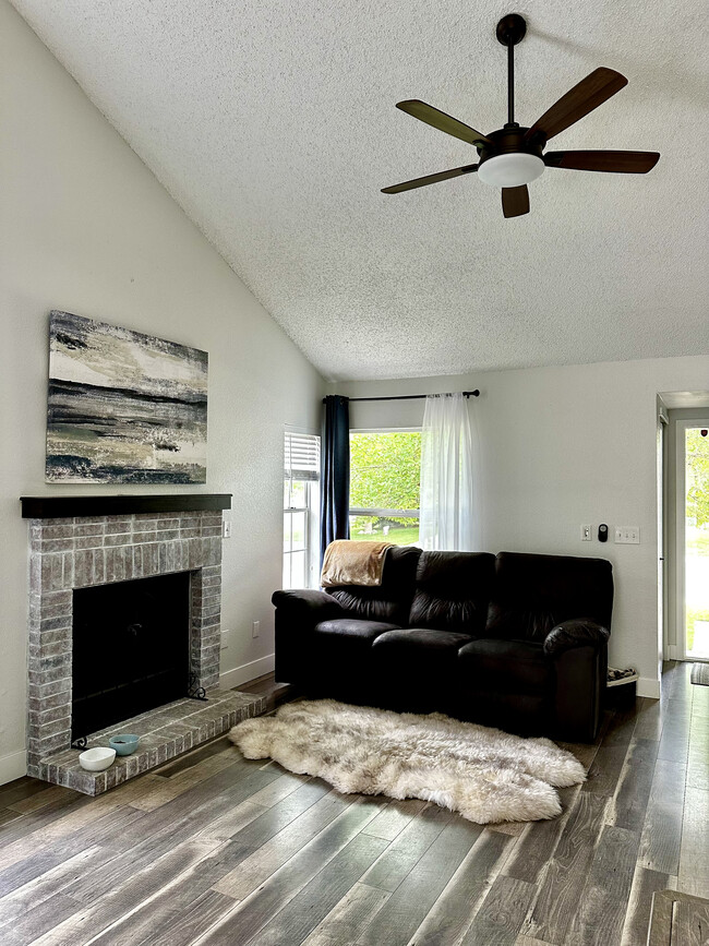 Building Photo - 11517 Wray Ct