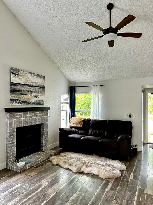 Foto del edificio - 11517 Wray Ct