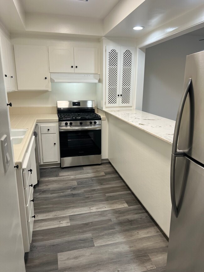 Foto del edificio - 10527 Palms Blvd