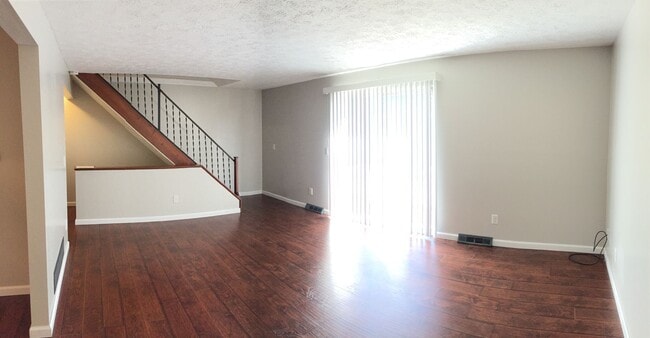 Foto del edificio - 2 Bedroom Shaler Townhouse with Garage