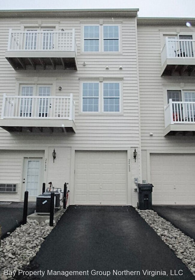 Foto del edificio - 2 br, 2 bath House - 24688 HUTCHINSON FARM...