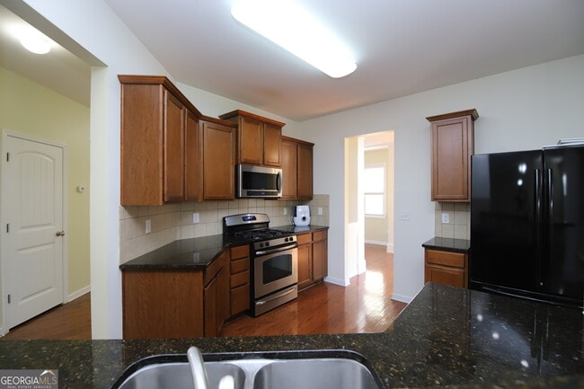 Building Photo - 330 Glenhaven Dr