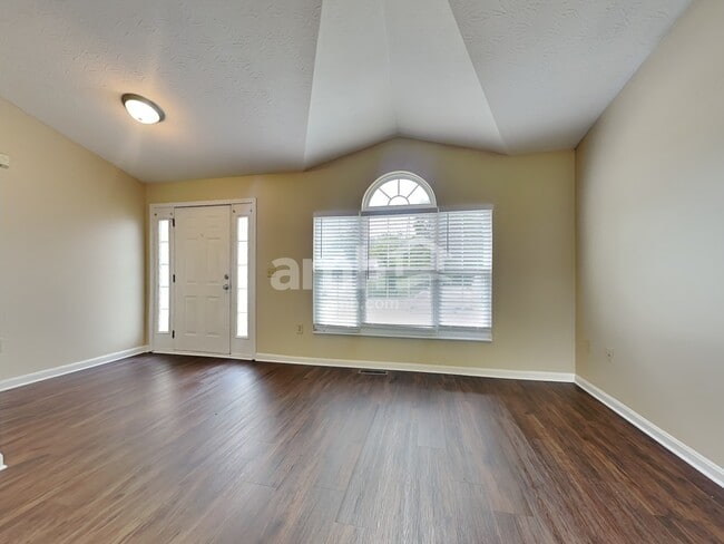 Foto del edificio - 1234 Nottingham Rd