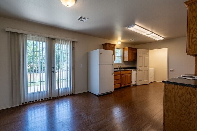 Foto del edificio - Cozy 2 Bedroom 2 Bathroom Townhome in Wagoner