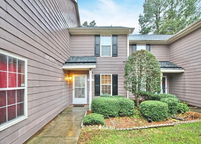 Spacious Condo in East Charlotte; Minutes ... - Spacious Condo in East Charlotte; Minutes ...