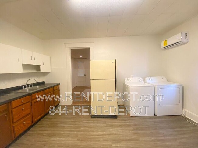 Foto del edificio - 322 N Hart St