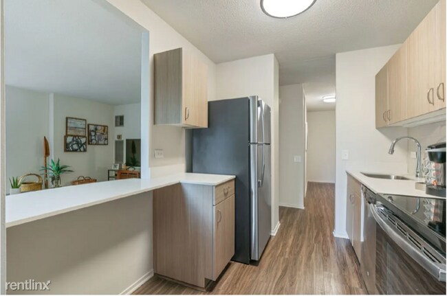 Building Photo - 2 br, 2 bath Condo - 1016 N Dearborn St