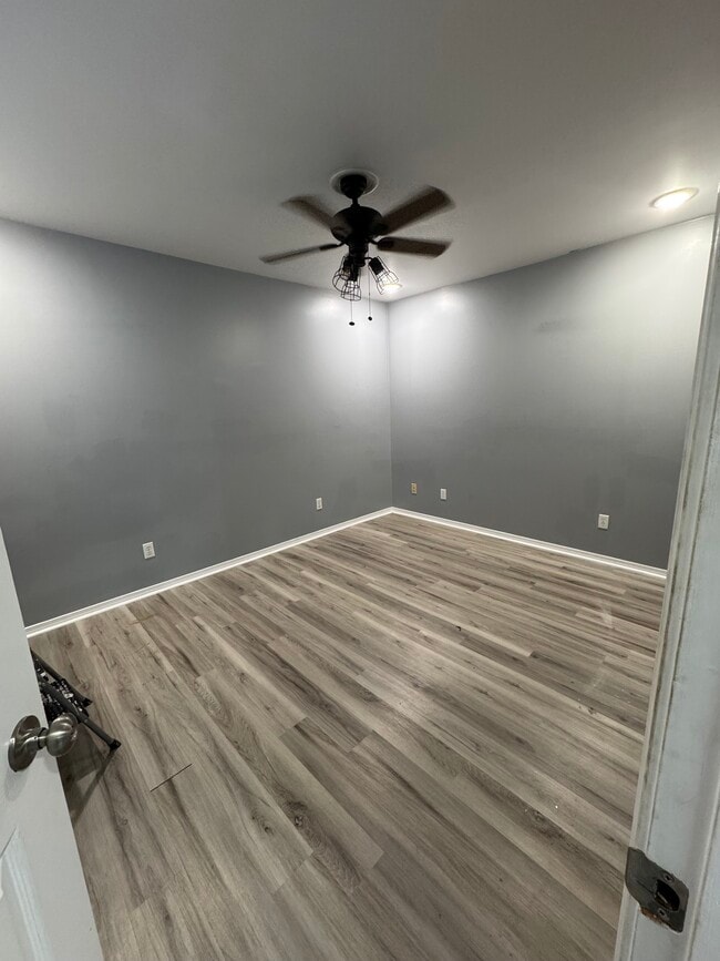 Building Photo - 1054 Johnnie Bud Ln