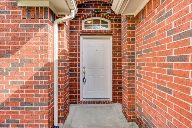 Foto del edificio - 16718 Mackenzie Mesa Dr