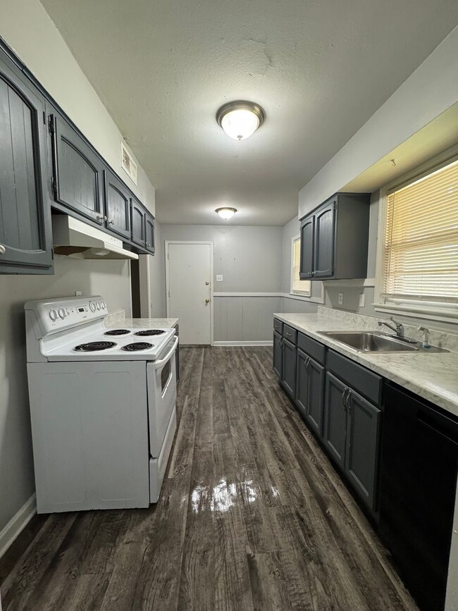 Foto del edificio - Very Nice Newly Rehabbed Home in Frayser -...