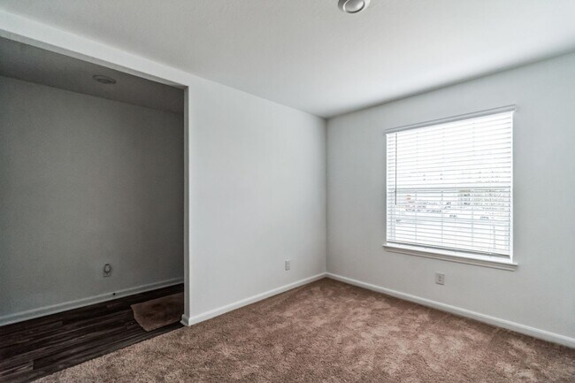 Building Photo - Charming 3-Bedroom Home in Converse, TX