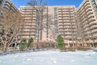 Building Photo - 4141 Henderson Rd