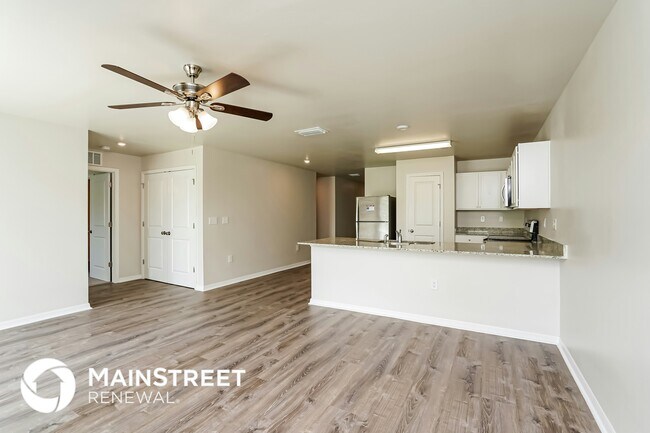 Building Photo - 4165 NE 9th Pl