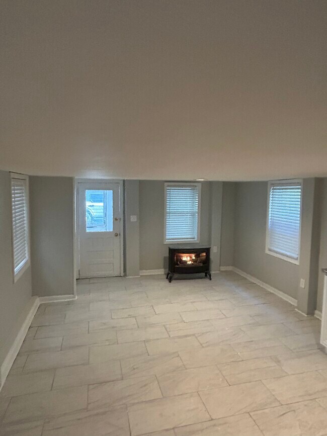 Sala de estar - 220 86th St