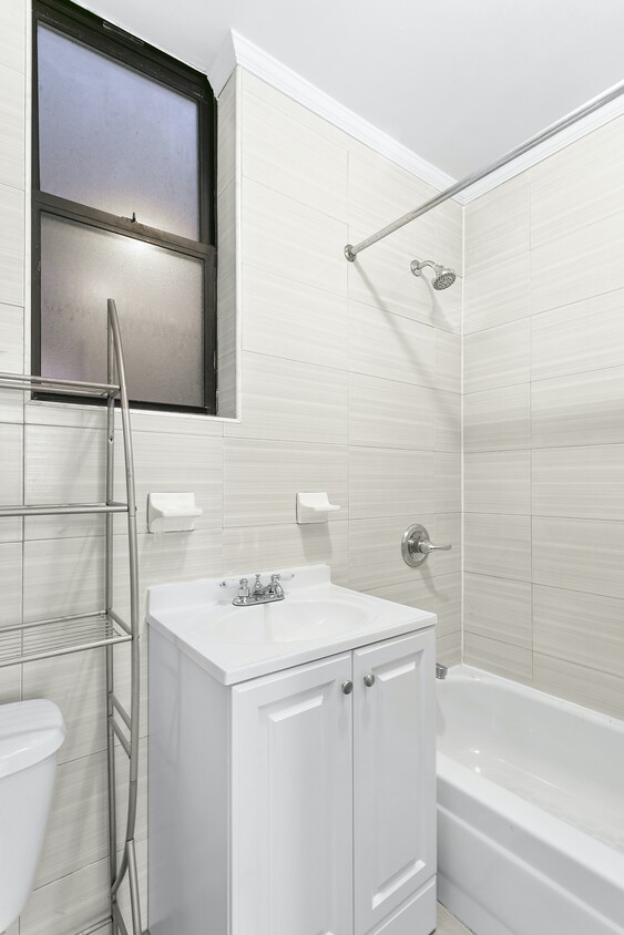 Foto del edificio - One Bedroom with Separate Office Space!