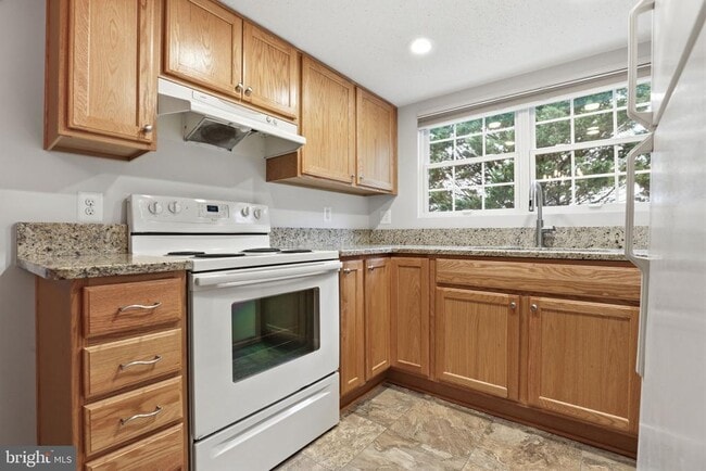 Foto del edificio - 119 Fort Evans Rd SE