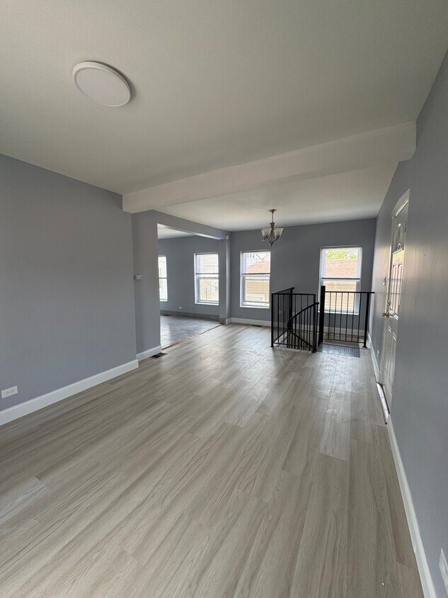Foto principal - 4531 S Spaulding Ave