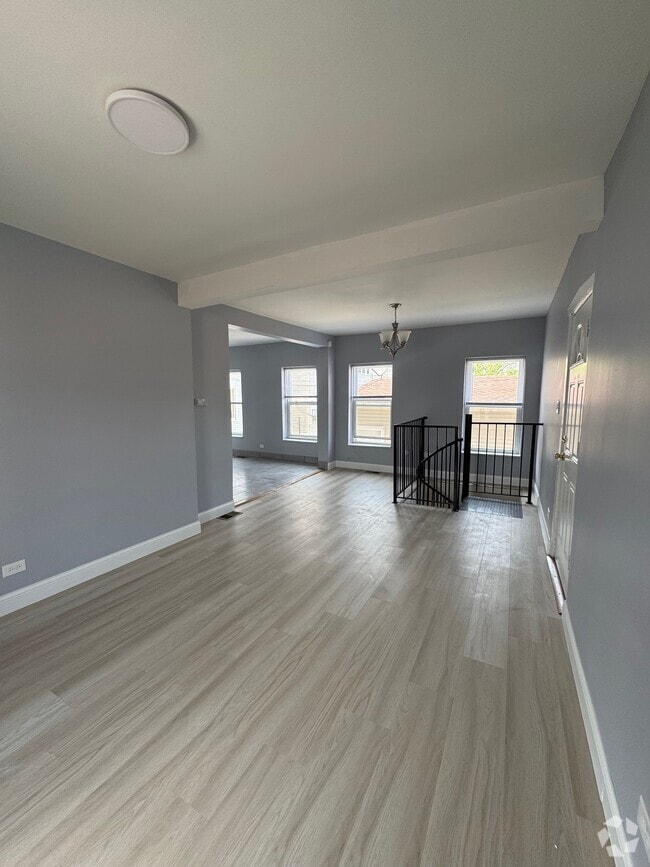 Building Photo - 4531 S Spaulding Ave