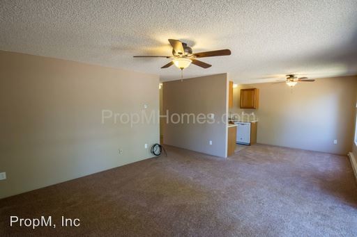 Building Photo - 1569 N Manzanita St