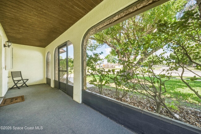 Building Photo - 2224 Westminster Dr