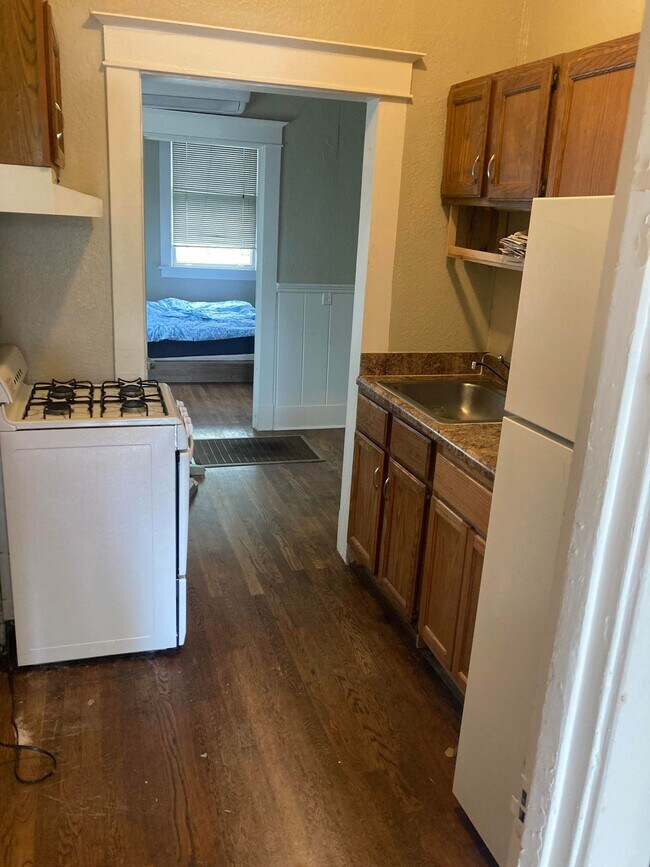 cocina - 1980 Cowden Ave