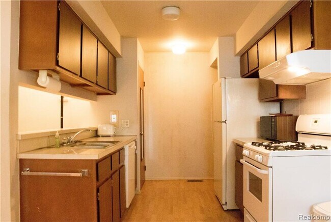 Building Photo - 2708 Glenbridge Ct
