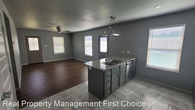 Building Photo - 2 br, 2 bath House - 413 S 18th Street Unit B