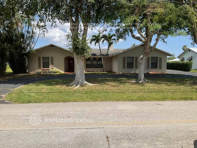 Building Photo - 4689 Palo Verde Dr