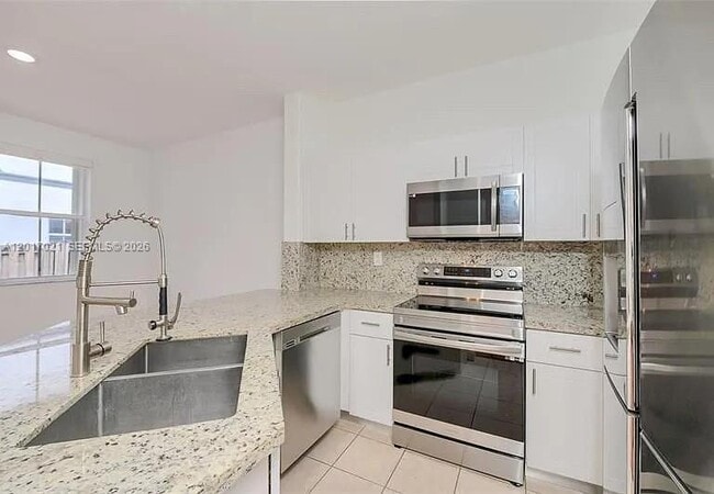 Foto del edificio - 7772 NW 114th Pl