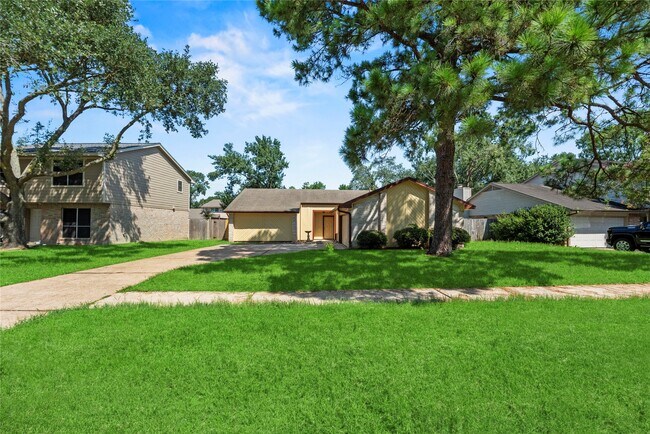 Foto del edificio - 15362 Meadow Village Dr