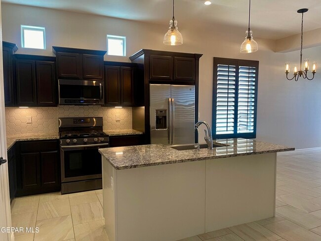 Building Photo - 2849 Tierra Oasis St