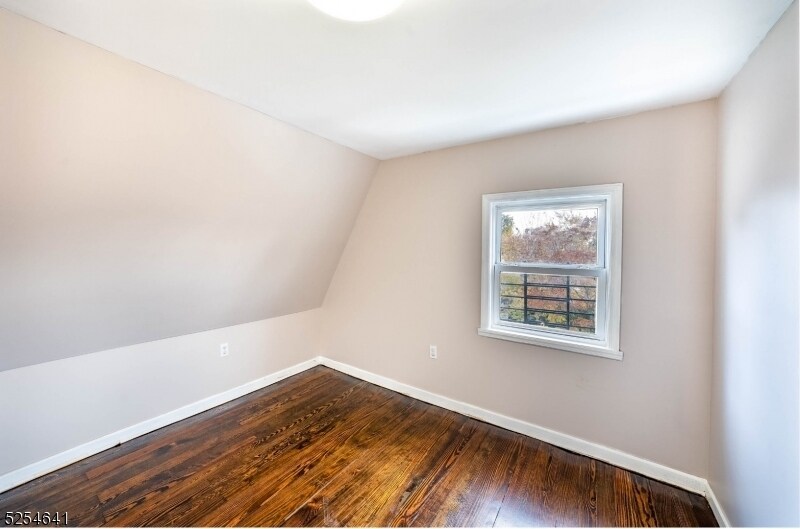 Primary Photo - 541 N Grove St