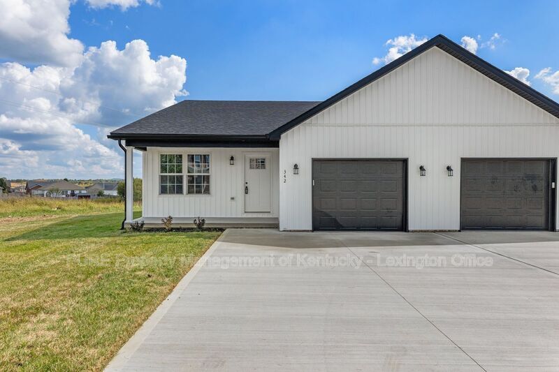 334 Winding Branch Dr, Berea, KY 40403 House Rental in Berea, KY