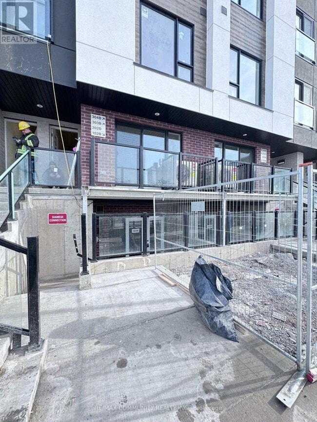 Building Photo - 16 Melbourne Ave