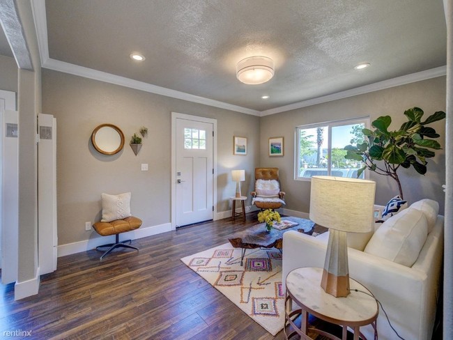 Building Photo - 2 br, 2 bath House - 311 Morrissey Blvd