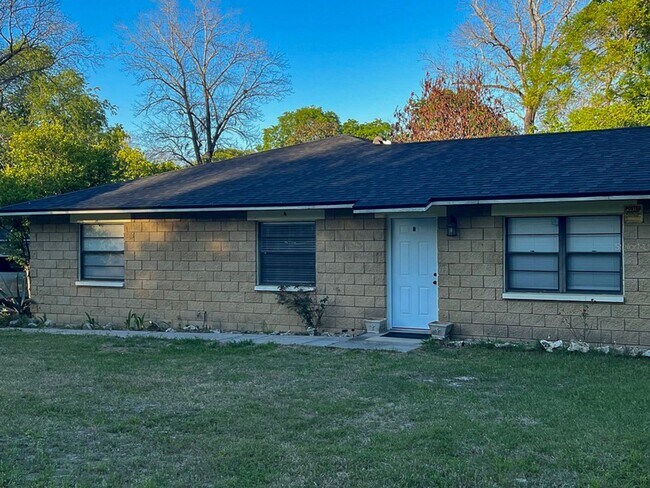 Building Photo - 2292 - Sugarfoot Oaks