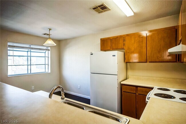 Building Photo - 2654 Bryandouglas Dr