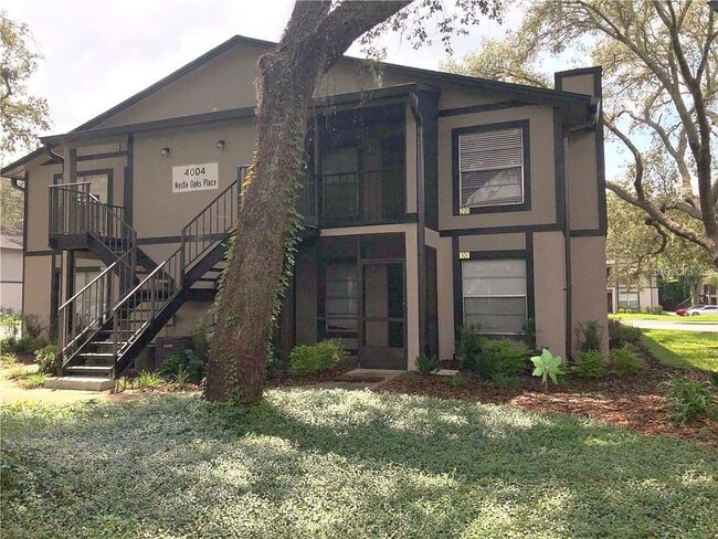 Front - 4004 Nestle Oaks Pl