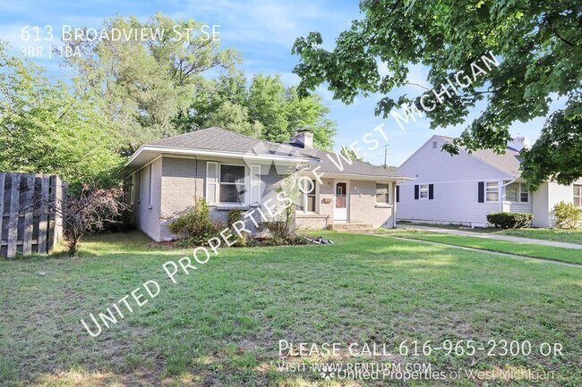 Building Photo - Pre-Lease | Available 9/4/25 | Spacious 3 ...