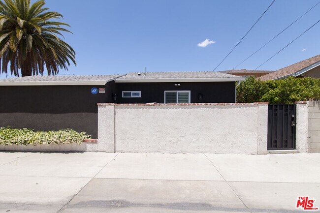 Foto del edificio - 3920 W Clark Ave