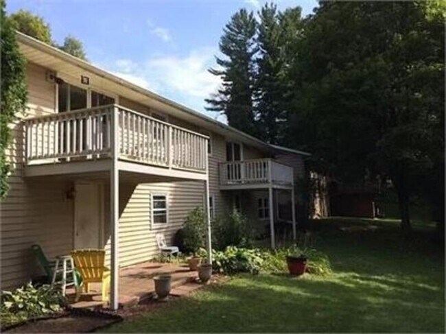 Building Photo - 112 Alpine Dr
