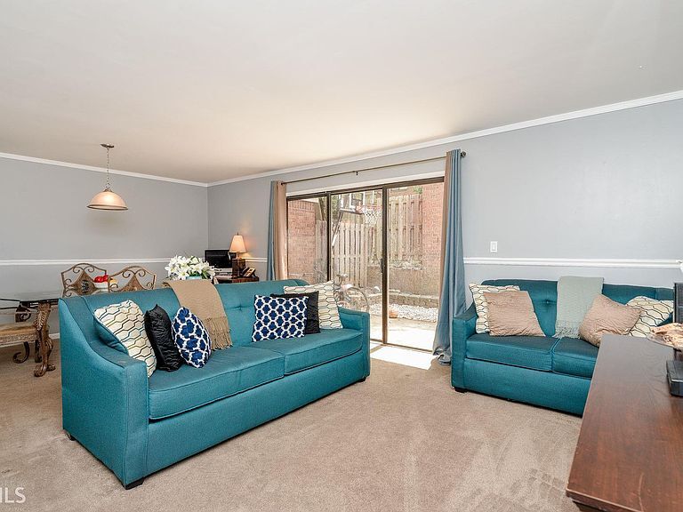 Foto principal - 2500 Bradford Square NE