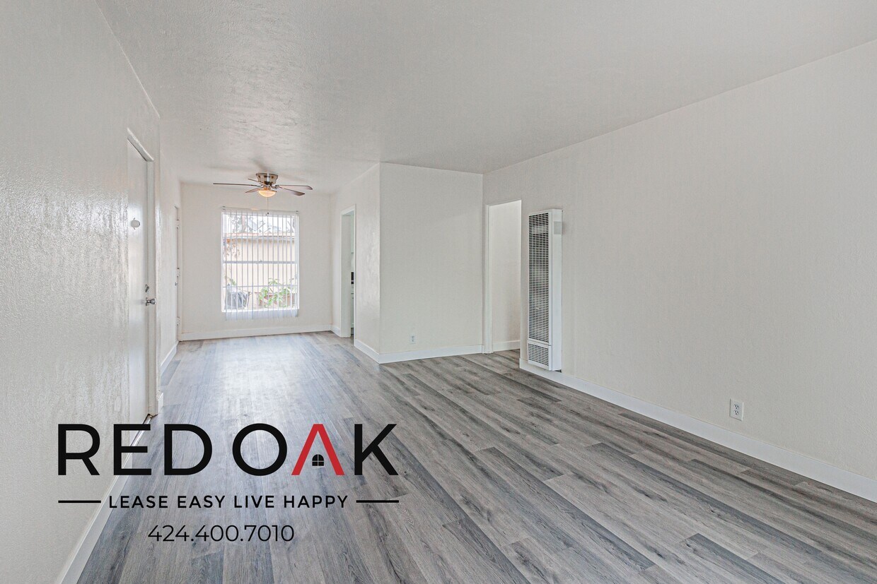 Foto principal - 8308 Crenshaw Blvd