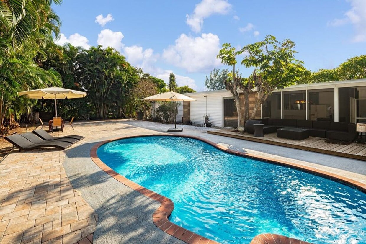 Foto principal - 7306 Clarke Rd