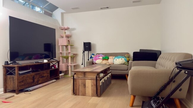 Foto del edificio - 2936 Ballesteros Ln