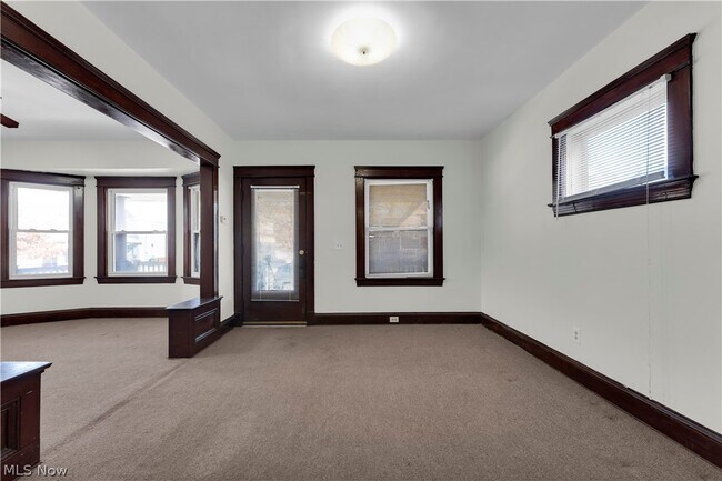 Building Photo - 3998 E 54th St