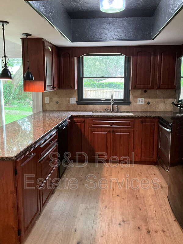 Building Photo - 4038 Doral