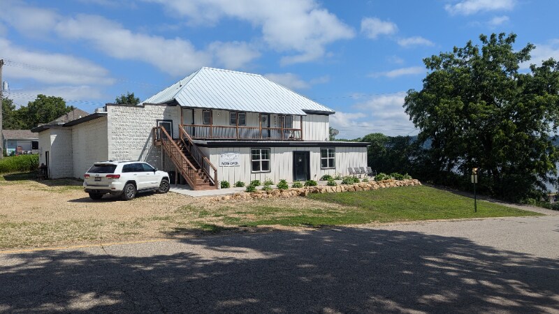 Building Photo - 109 Prairie St